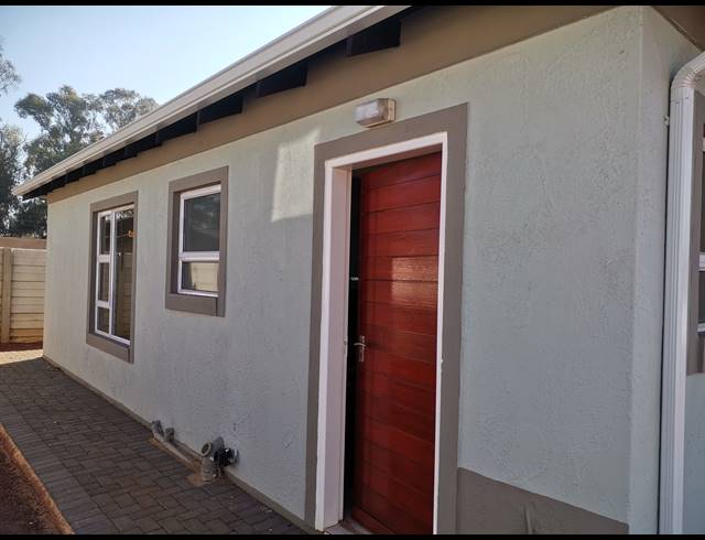 2 BEDROOM SECTIONAL TITLE FOR SALE IN BRAKPAN NORTH